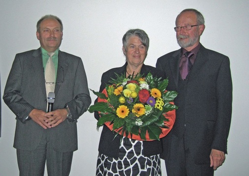Jürgen Jakob (links) übernahm das Amt des Landesinnungsmeisters von Rainer Hagemann und bezog in seinen Dank auch ausdrücklich Hagemanns Ehefrau Renate ein