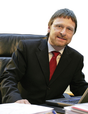 Günther Mertz ist Geschäftsführer vom Fachverband Gebäude-Klima e.V., 74321 Bietigheim-Bissingen, Telefon (0 71 42) 78 88 99-0, info@fgk.de, www.fgk.de.