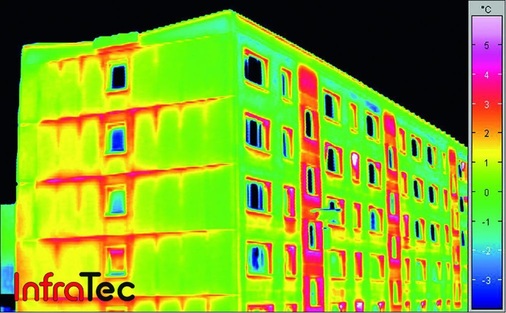 Detailreiche Thermogramme einer Außenfassade erfordern ­dagegen erheblich höhere Detektor­auflösungen. - © InfraTec

