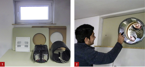 <p>
Das Bild zeigt den Einbau der Schablone im Fensterrahmen zur Aufnahme der Lüfter-Einbauhülse.
</p>