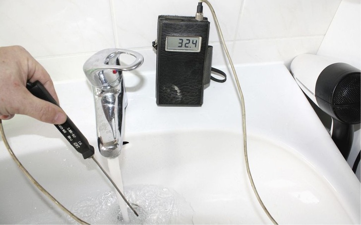 Die allgemein ­anerkannten Regeln der Technik legen ­verbindliche Maximal­temperaturen für ­kaltes Trinkwasser und Minimaltemperaturen für erwärmtes Trinkwasser fest.