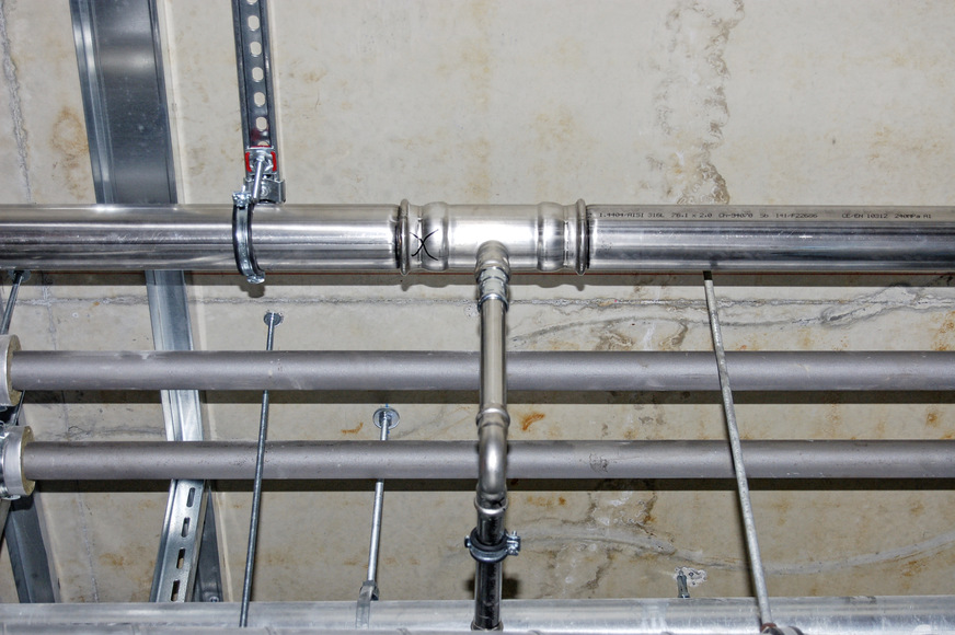 Fertig verpresst: das T-Stück für den Übergang zu einem ­kleineren Durchmesser.