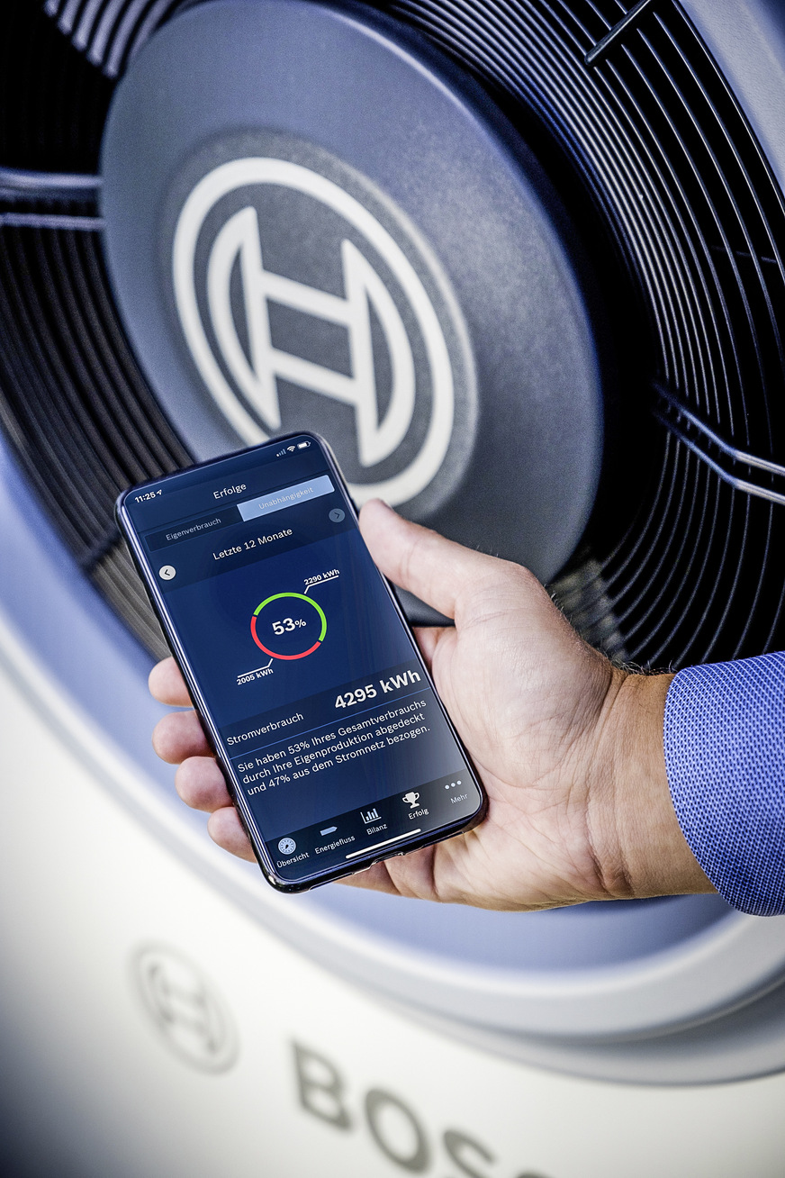 Die App liefert jeden Tag einen detaillierten Bericht über die aktuellen Erzeugungs- und Verbrauchsdaten des Energiesystems.