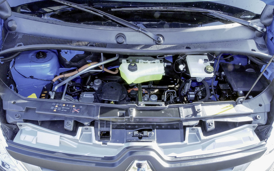 Herzkammer im E-Transporter: Ein Stromer (hier: Renault Master) weist für den Antrieb weniger Bauteile auf als ein Verbrenner.