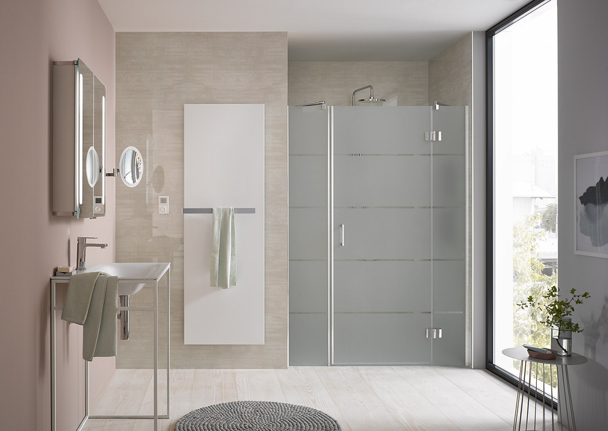 Die Aperto Pro eignet sich auch für große Nischen. Optional können individuelle Glasmattierungen vorgenommen werden.