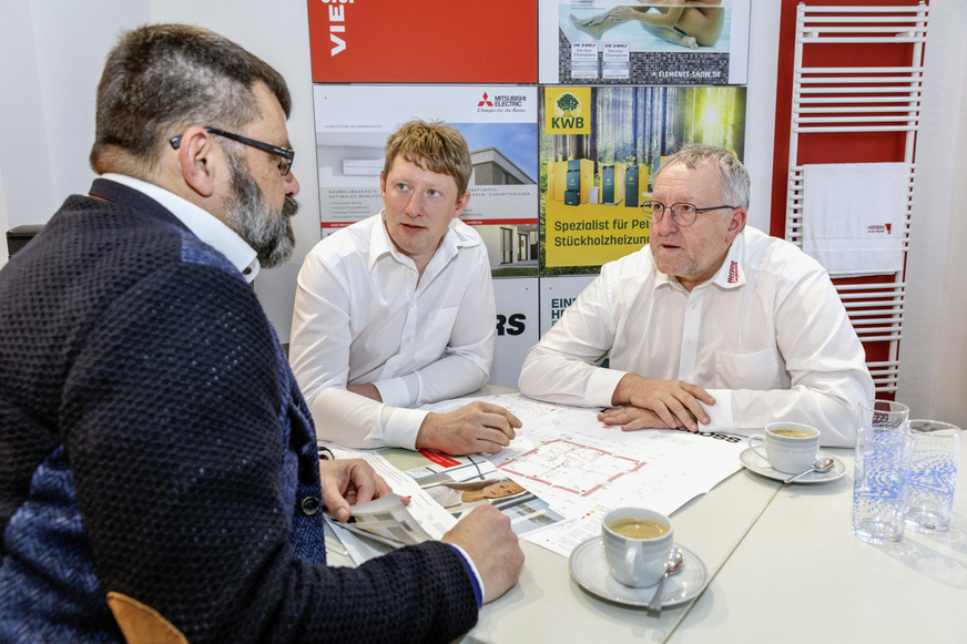 Bei der Planung und Ausführung arbeiten Senior und Junior Herzog eng mit Mitsubishi Electric zusammen. Mittlerweile führt der SHK-Betrieb sogar den regionalen Werkskundendienst für den Hersteller durch.