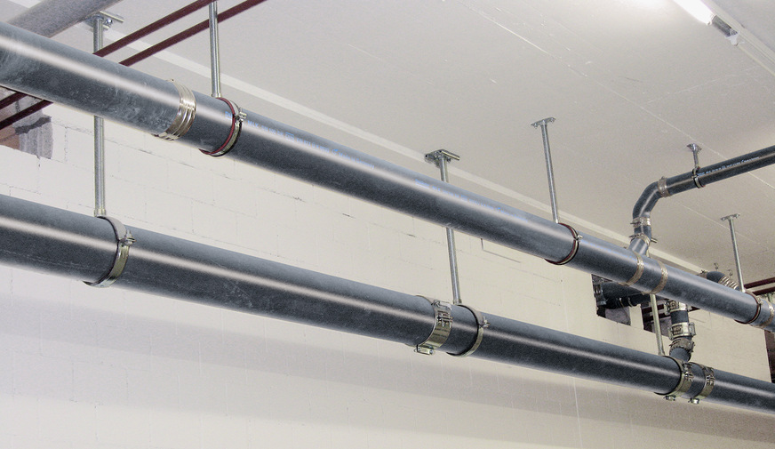 Bild 8: Nichtbrennbares gusseisernes ­Abflussrohrsystem mit Sonderbeschichtung.