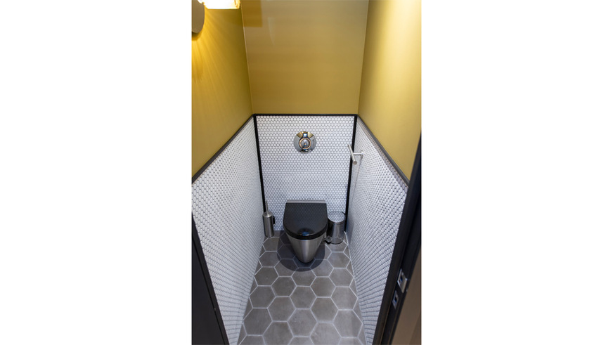 Hygiene wird durch WCs aus Edelstahl quasi garantiert, da sie bakteriostatisch und leicht zu reinigen sind.