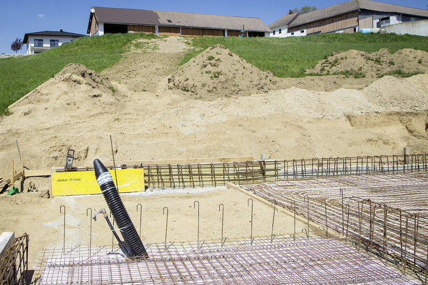 Das Rohr Uponor Ecoflex Thermo Twin kombiniert Vor- und Rücklauf in einem System.