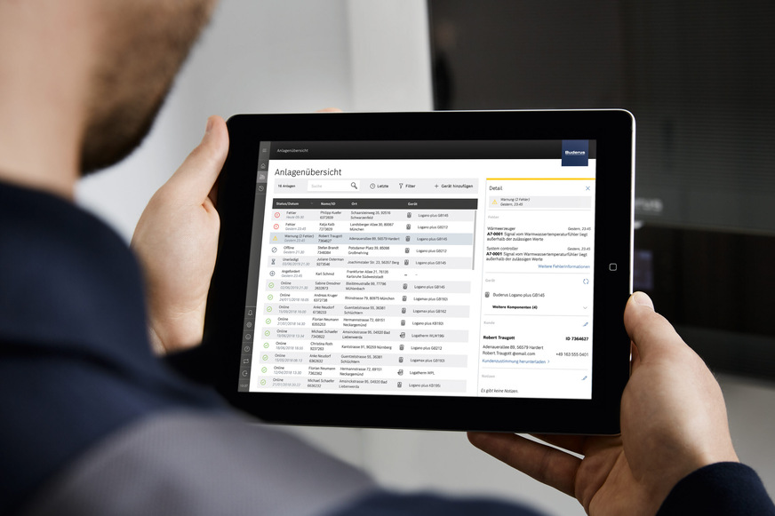 Mit dem Buderus Control Center ConnectPRO bleiben Heizungsfirmen auch in schwierigen Zeiten in Kontakt mit den Heizungsanlagen ihrer Kunden. Sie können Einstellungen vornehmen, ohne vor Ort zu sein, und Serviceeinsätze optimal vorbereiten.