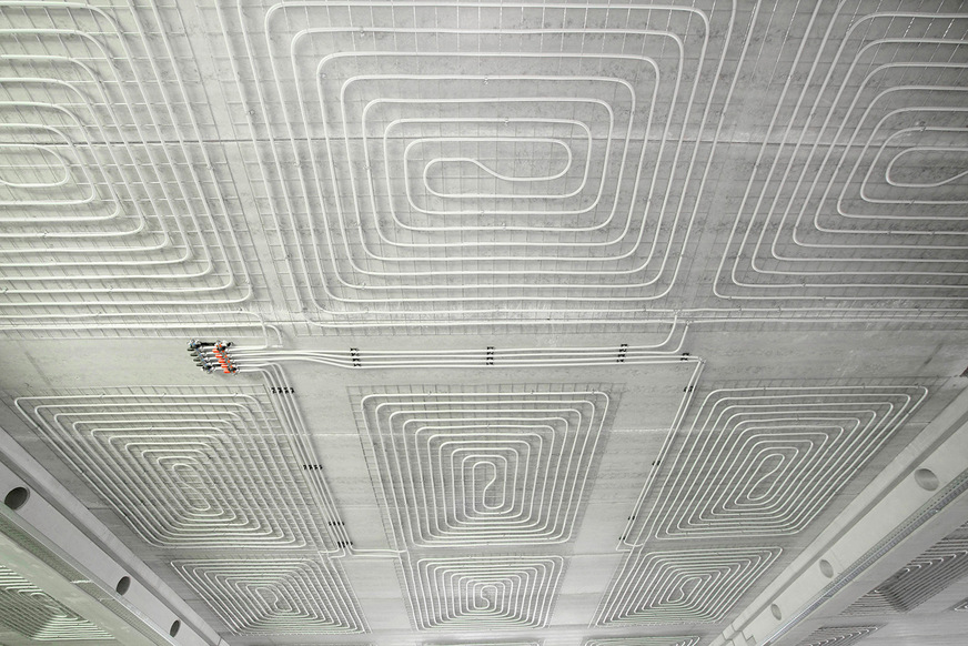 Bild 2&nbsp; Zur Energieübertragung bei Aktivdeckensystemen kommen sauerstoffdichte Mehrschicht-Verbundrohre zum Einsatz.