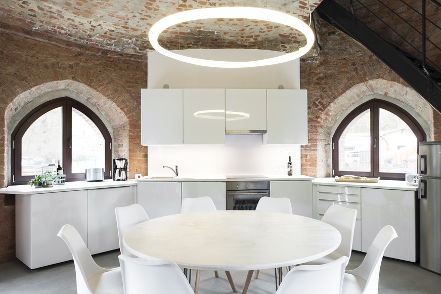 …&nbsp;ist mit der Grohe Essence-Armaturenlinie ausgestattet.