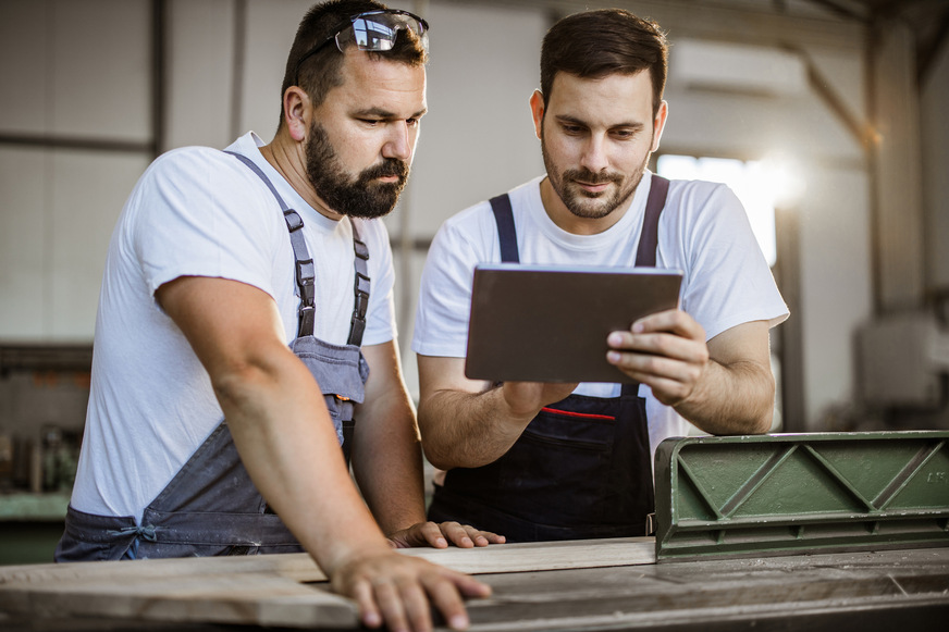 Handwerkersoftware hilft, die Vorteile der E-Rechnung zu nutzen.