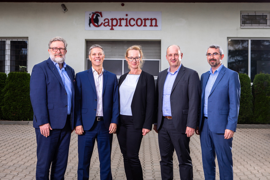 Blicken gemeinsam in eine erfolgreiche Zukunft (v.l.n.r.): Jacek A. Dobrowolski, Vice President Building Solutions – Europe Sales und Marketing für Osteuropa bei Uponor, Dariusz Rutowicz, CEO von Capricorn, Monika Piekarz, Direktorin für Produktion und Mitglied der Geschäftsleitung bei Capricorn, Karsten Hoppe, President, Building Solutions - Europe bei Uponor und Piotr Marcinkowski, Direktor für Sales und Marketing sowie Mitglied der Geschäftsleitung bei Capricorn.