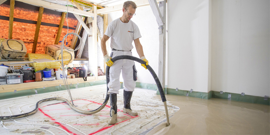 Zusammen mit Knauf bietet Uponor einige geprüfte Sonderlösungen für den Bodenaufbau an. Mit der Kombination aus Klett Silent und dem Fließestrich Knauf FE Fire sind z. B. Feuerwiderstandsklassen von F30 bis F90 möglich.