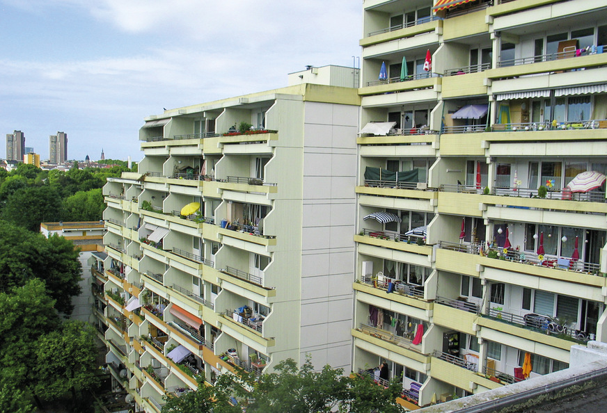 Gebäude müssen einen Schallschutz aufweisen, der ihrer Nutzung entspricht. In DIN 4019 sind Anforderungen an den Schallschutz im Hochbau festgelegt.