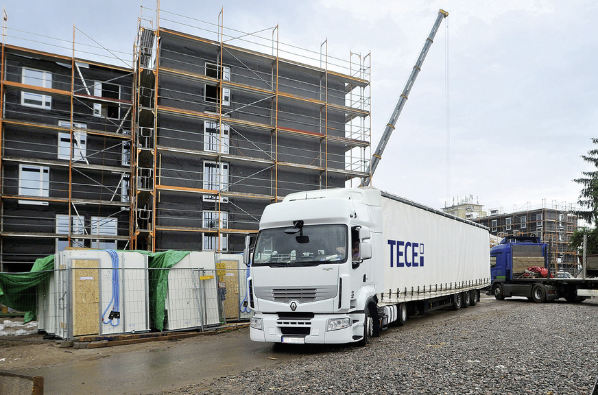 Die anschlussfertigen Register werden just in time ab Werk auf die Baustelle geliefert.