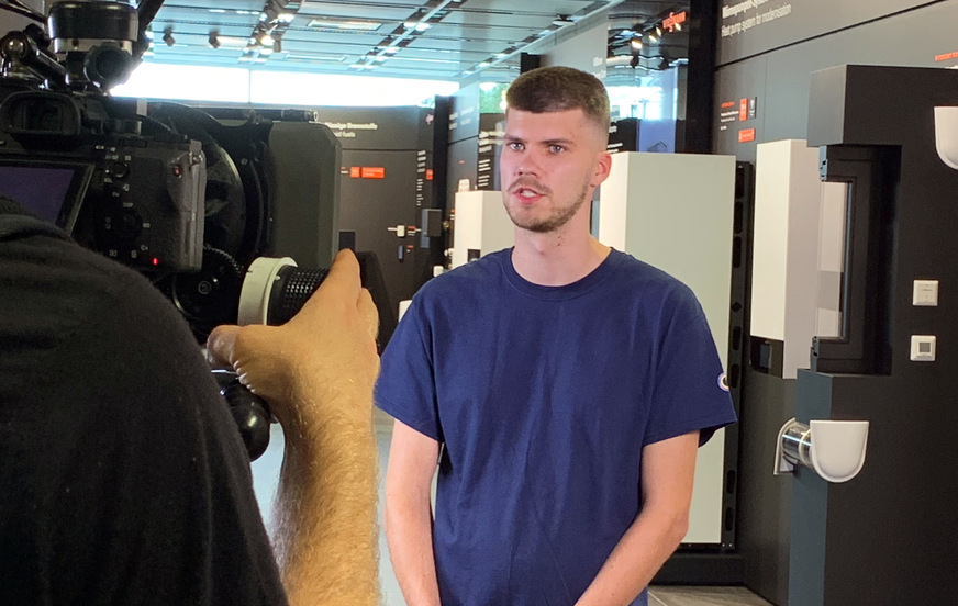 Videodreh für die Kampagne „Zeit zu starten“ vom ZVSHK: Moritz Krüger vom SHK-Fachbetrieb Veltum in Waldeck-Sachsenhausen spricht darüber, wie er zu seinem Beruf gefunden hat und was ihn daran so fasziniert.