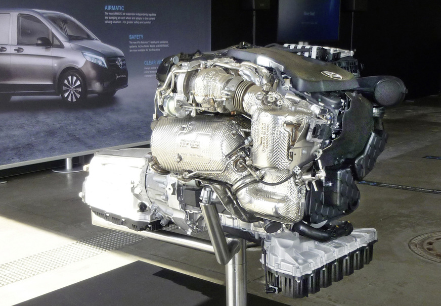 Schadstoffreduziertes Konzept: Für etliche Mercedes-Modelle erfüllt der aktuelle Diesel OM654 die neueste Abgasnorm Euro 6d ISC-FCM und treibt z. B. die Transporter Vito und Sprinter an.