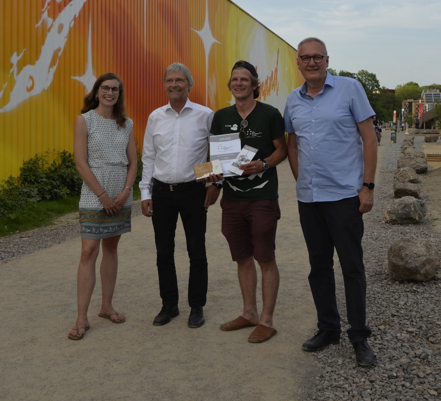 Claudia Kandzia, Günther Mertz, Sebastian Obermaier (Team levelup, Technische Hochschule Rosenheim) und Claus Händel (von links).