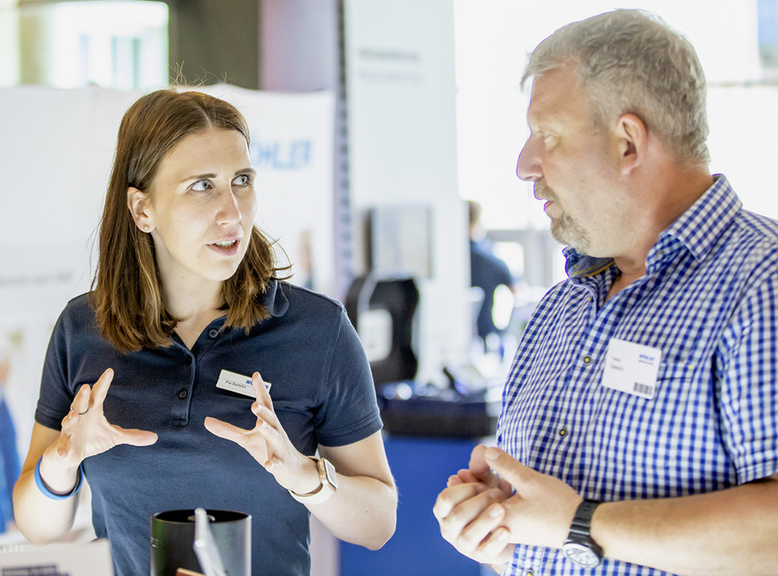 Zwischen den Workshops wurden Fachdiskussionen vertieft.