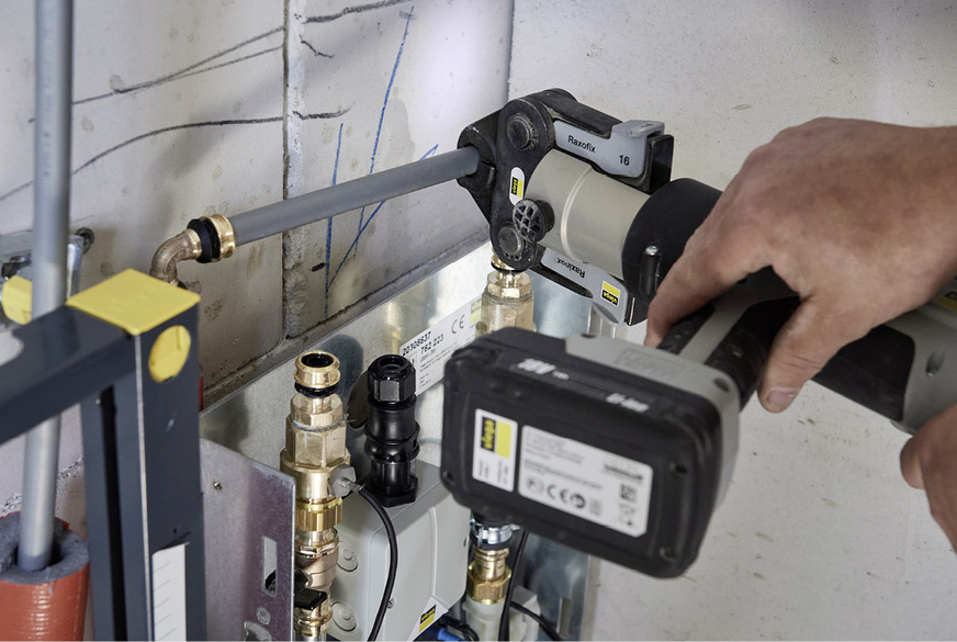 Das Risiko, dass Schmutzpartikel beim Installieren selbst in die Rohrleitungen gelangen, ist bei der Pressverbindungstechnik deutlich geringer als beim Löten oder Hanfen (bei Gewindeverschraubungen).