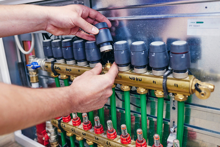 Egal ob Fußbodenheizung oder Heizkörpersystem: Ein hydraulischer Abgleich ist mit Blick auf Wärmepumpen­effizienz und ­Wärmekomfort ­unverzichtbar.