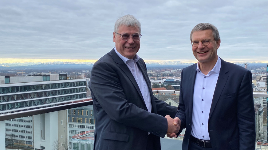 Dipl.-Ing. Johannes Lohaus, Sprecher der DWA-Bundesgeschäftsführung (links) und Dr. Wolf Merkel, Vorstand Ressort Wasser DVGW (rechts).