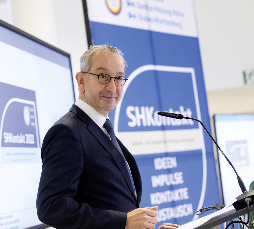 Zur Veranstaltung begrüßte Hauptgeschäftsführer Wolfgang Becker mehr als&nbsp;130 Teilnehmerinnen und Teilnehmer.