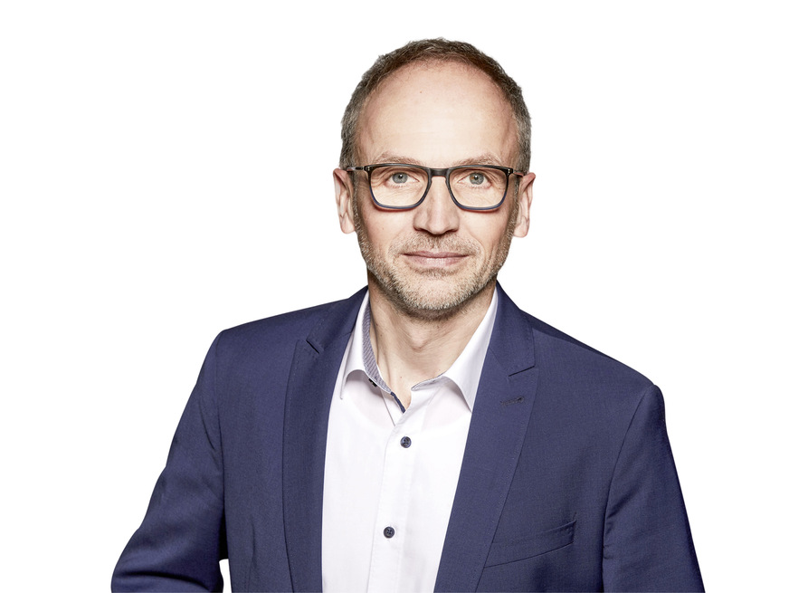 „Falsch verstandene Energiesparmaßnahmen haben in letzter Zeit am meisten zur kritischen Legionellenvermehrung geführt.“Guido Wurm, Produktmanager für digitale Produkte bei Schell