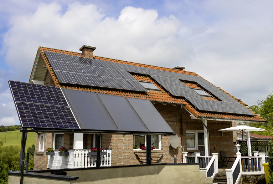 Photovoltaikanlage und Solarthermie: Familie Scholl nutzt für die Stromerzeugung und Warmwasserbereitung die Energie der Sonne.