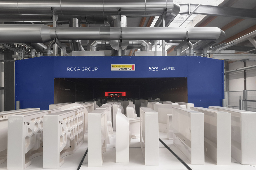 Der weltweit erste elektrische, CO2-freie Tunnelofen für Sanitärkeramik wurde von der Roca Gruppe in Österreich in Betrieb genommen.