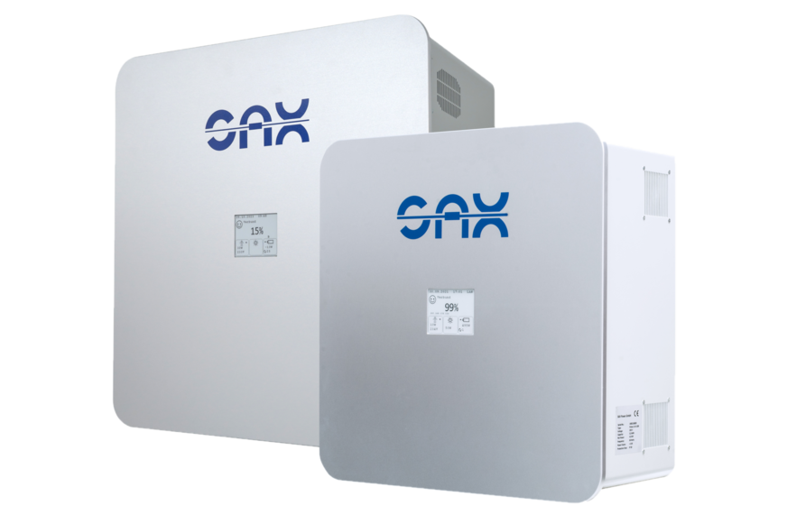 links: SAX Homespeicher mit einer Kapazität von 7,7 kWh; rechts: SAX Homespeicher mit einer Kapazität von 5,8 kWh