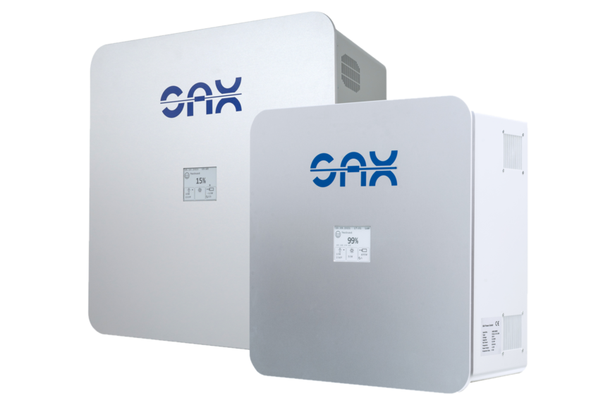 links: SAX Homespeicher mit einer Kapazität von 7,7 kWh; rechts: SAX Homespeicher mit einer Kapazität von 5,8 kWh