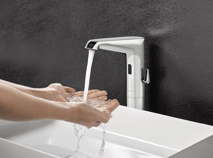 F Produktionsseitig trocken geprüfte Bauteile und ein regelmäßiger Wasserwechsel über alle Entnahmestellen sind gemäß DVGW-Arbeitsblatt W 551-4 eine der Voraussetzungen für den effizienten Schutz des Trinkwassers gegen eine Kontamination mit Pseudomonas aeruginosa.