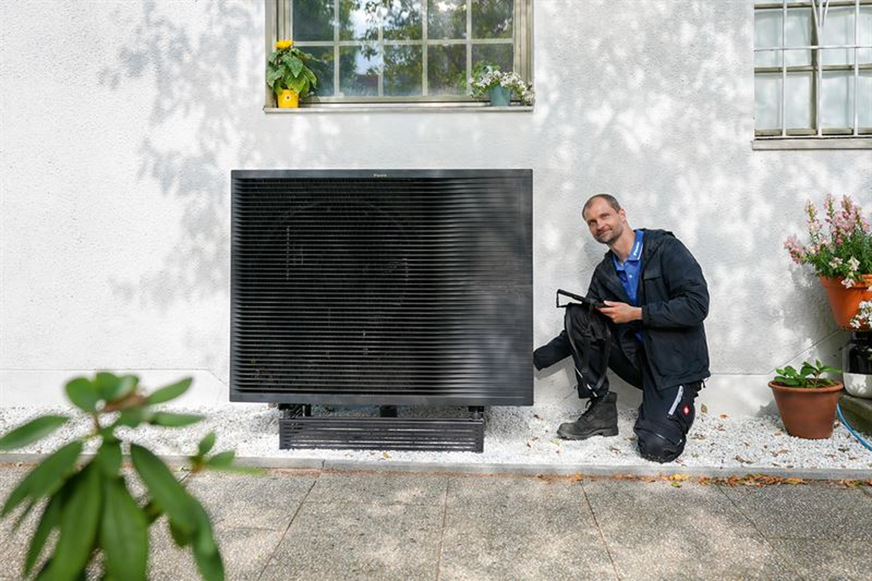 Daikin unterstützt das Fachhandwerk und die Endkunden mit einem Energiebonus beim Heizungstausch mit einer modernen Daikin Wärmepumpe.