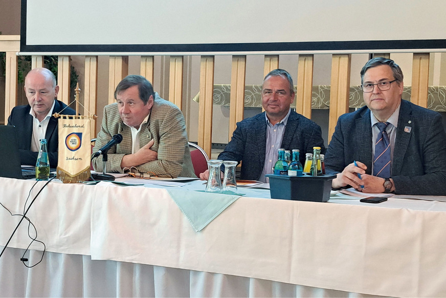 Das Präsidium (von links): Sven Fischer, Geschäftsführer FV SHK Sachsen, Landes­innungsmeister Holger Mittlmeyer und die stellvertretenden Landesinnungsmeister Andreas Lang und Steffen Mercklein.