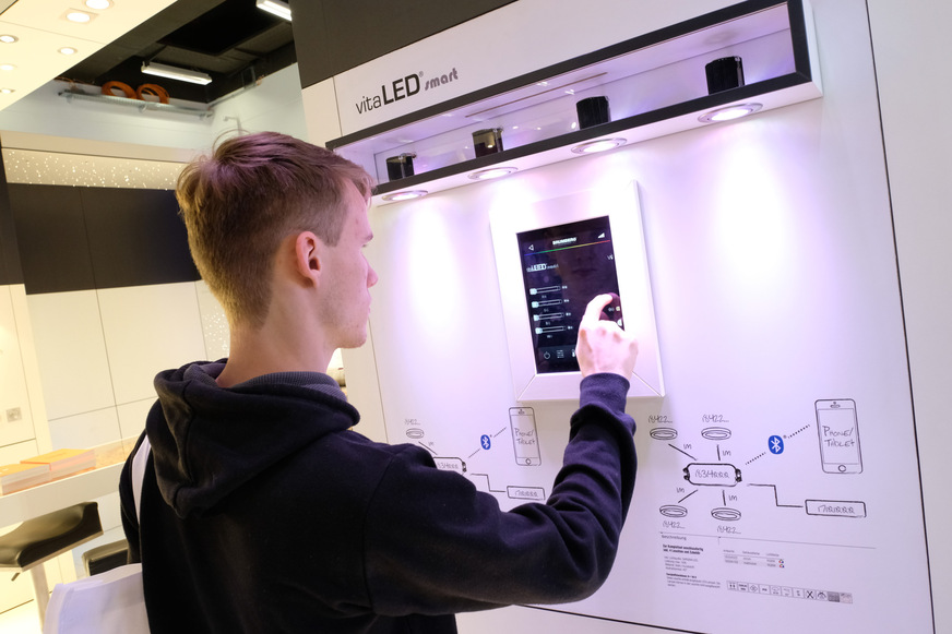 Halle B3 EG Brumberg Leuchten und Lampen, GET Nord 2016 in Hamburg am 19.11.2016.