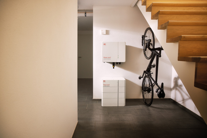 Die Komponente „IBC HomeOne Storage“ ist der Solarstromspeicher mit einer Leistung von 10 kWh.
