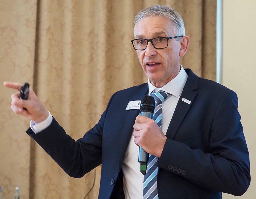 Jürgen Engelhardt stellte den aktuellen Stand im Bereich Trinkwasserhygiene vor.