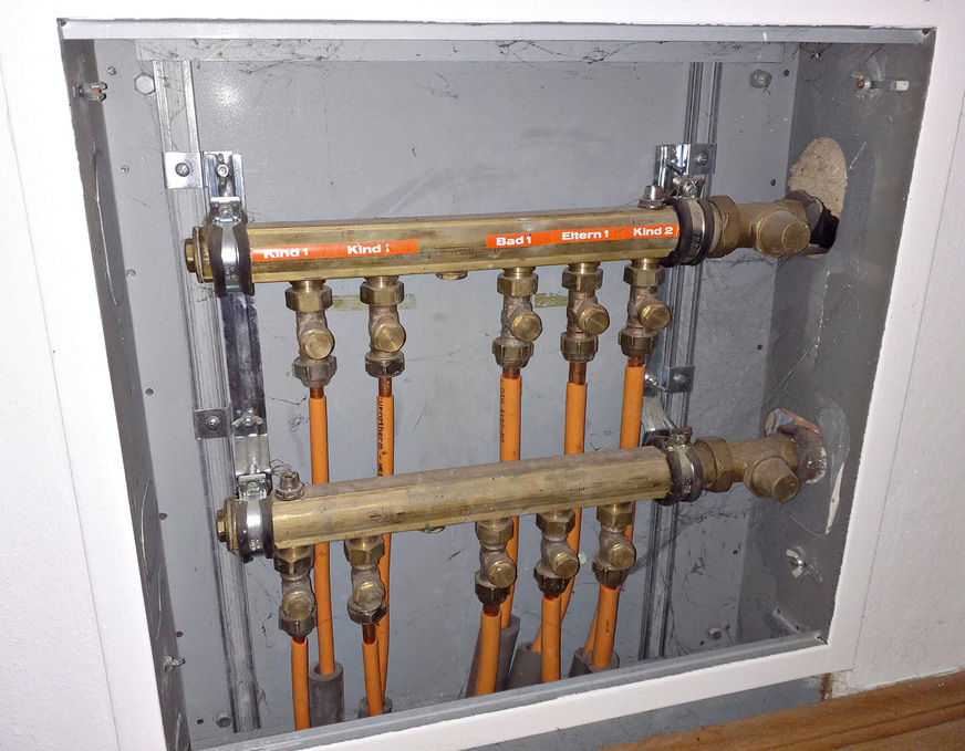 Heizkreisverteiler der Heizkörperanbindung im Obergeschoss.