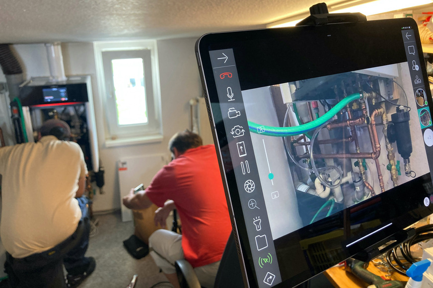 Video Remote Support beim Heizungseinbau