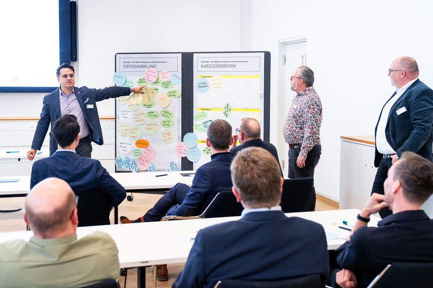 Gesprächsbedarf: In verschiedenen Workshops wurde beim BIM-Fachkongress intensiv unter anderem diskutiert, welche Konsequenzen die Digitalisierung für die Prozesse auf der Baustelle schon heute hat und was in Zukunft noch zu erwarten ist, Stichwort Künstliche Intelligenz.