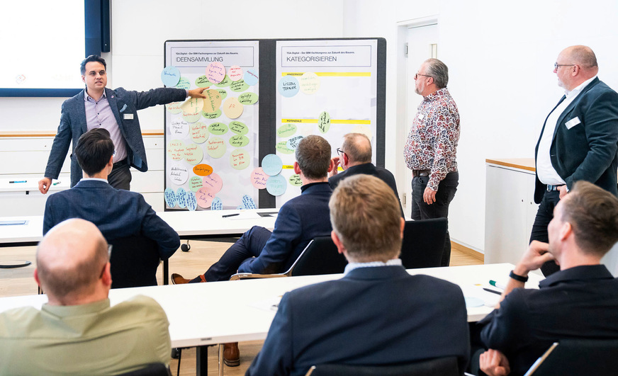 In verschiedenen Workshops wurde intensiv diskutiert, etwa zu der Frage, welche Konsequenzen die Digitalisierung für die Prozesse auf der Baustelle schon heute hat und was in Zukunft noch zu erwarten ist.