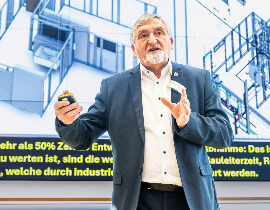 Die Digitalisierung ist in der Praxis des Handwerks schon lange angekommen, ­schilderte Ulrich Bergmann (Sanitär Bergmann/Badia) am Beispiel der von ihm ­entwickelten Badvorfertigung.