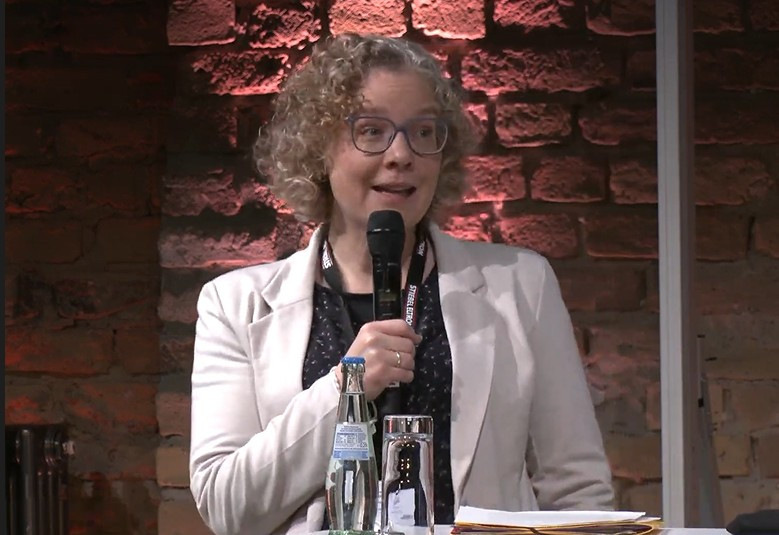 Julia Verlinden sprach sich für Kontinuität aus. Das „Heizungsgesetz“ zurückzunehmen verunsichere die Menschen und sei Gift für die Wirtschaft.