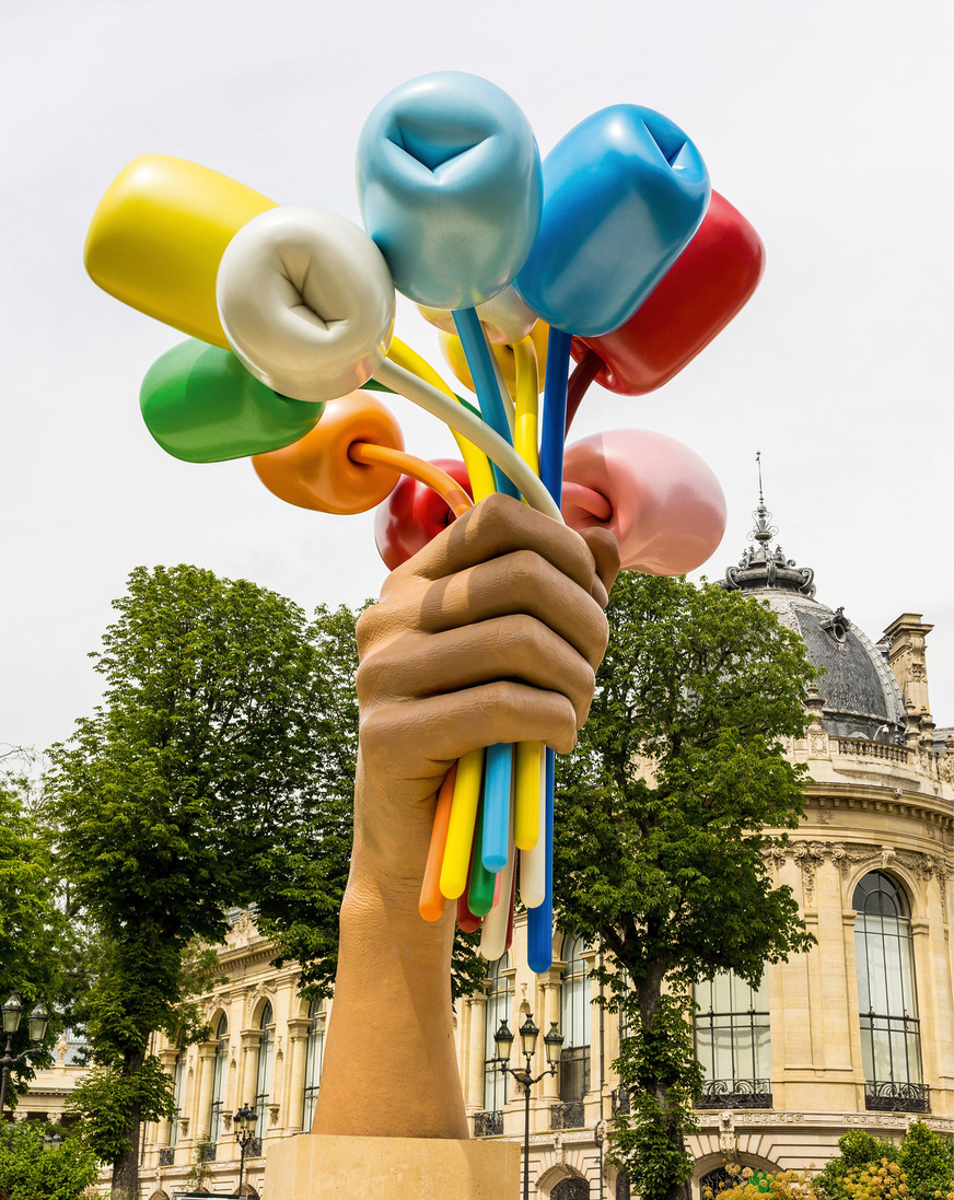 Luftballons, bunte Blumen und Farbe im Allgemeinen symbolisieren gute Laune. Diese Kenntnis hilft bei der Gestaltung von Straßenraum, Fassade, Interieur und natürlich auch im Bad.