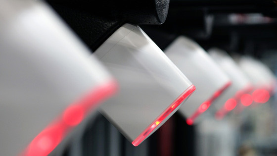 Das GF Hycleen Automation System kombiniert Sensoren und digitalisierte Ventile, die mit einer zentralen Mastereinheit verbunden sind – der hydraulische Abgleich wird damit täglich kontrolliert und optimiert.&nbsp;&nbsp;&nbsp;