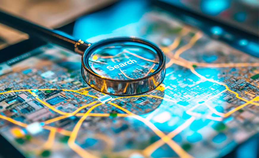 Analytische KI kann vollautomatisch alle relevanten Daten aus dem lokalen Markt erheben – von Nachfrage und Wettbewerb über ­Bevölkerung und Infrastruktur bis zum Informationsverhalten der Kunden. Die Algorithmen können präzise berechnen, wann man mit ­welchem Einsatz für welche Leistung wo werben sollte.