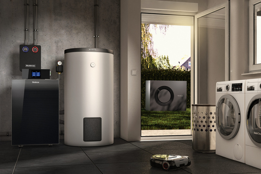 Kombination einer Wärmepumpen-Außeneinheit mit einem Brennwertkessel.